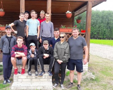 Участники студенческого экологического отряда